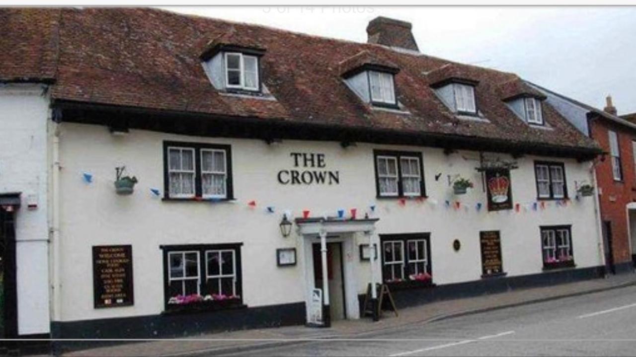 The Crown In Panzió Fordingbridge Kültér fotó